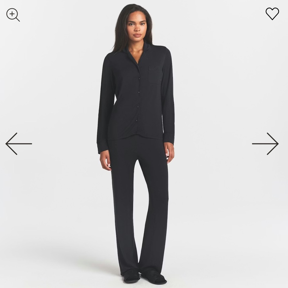 SKIMS LONG SLEEVE BUTTON UP SET